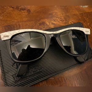 Wayfairer Ray Ban- Vintage- Bausch & Lomb